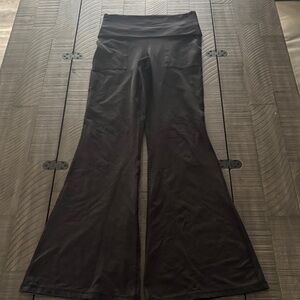 Aerie Black Hugger Foldover Flared Leggings w/ Pockets